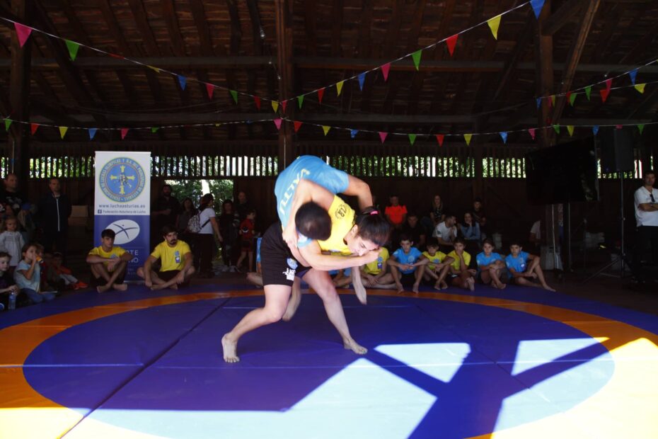 Exhibición de Lucha Valtu en el Museo Pueblo de Asturias