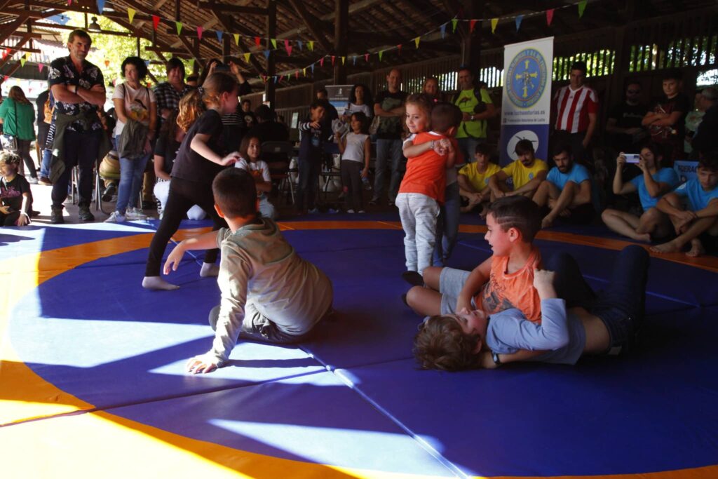 Exhibición de Lucha Valtu en el Museo Pueblo de Asturias