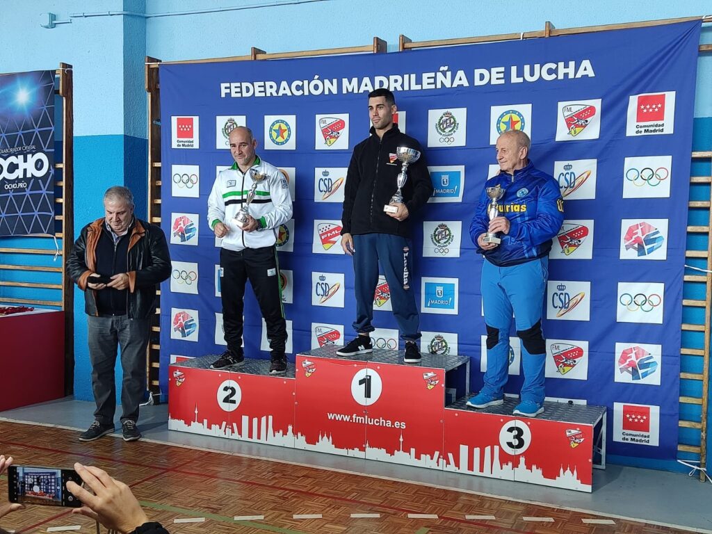 Federación Asturiana medalla de oro en el torneo promoción Lucha Sambo